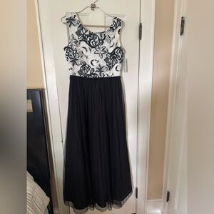 Frank Lyman black and white formal gown- size 12